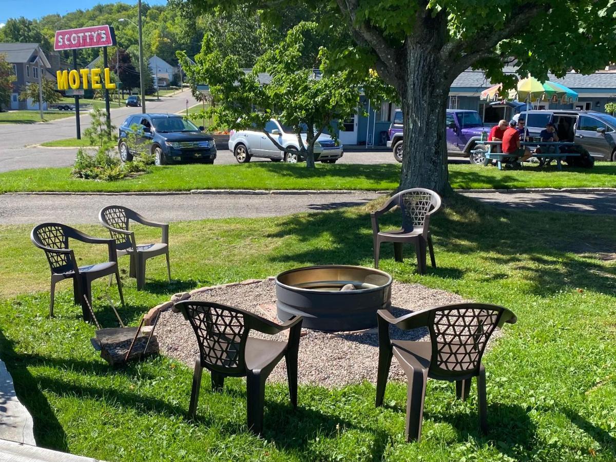 Scotty'S Motel Munising Exterior foto